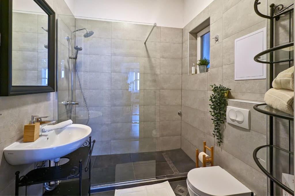 True Zagreb Centrally Located & Spacious Apartment Bagian luar foto