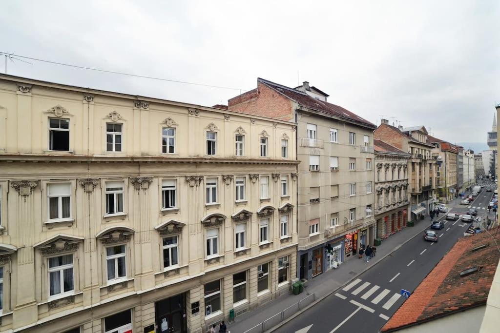 True Zagreb Centrally Located & Spacious Apartment Bagian luar foto